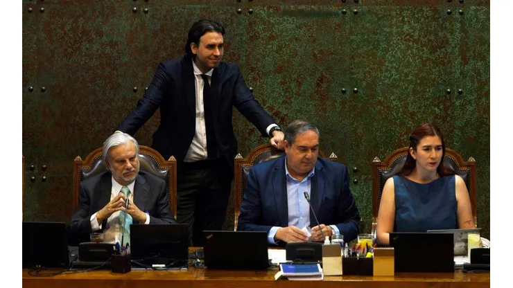 Diputados se oponen a multas por llegar tarde