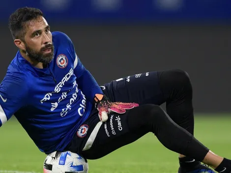 Claudio Bravo deja en veremos su futuro en estas eliminatorias