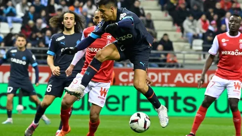 Ex jugador del PSG trata de mercenario a Alexis Sánchez.