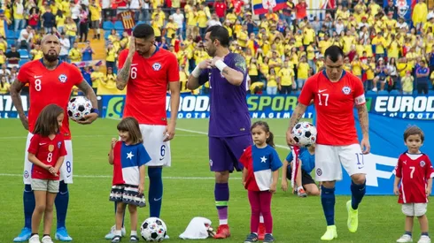 Claudio Bravo y Arturo Vidal estarán pronto en la concentración de la Roja. Guillermo Maripán y Gary Medel ya están.