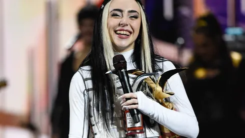 VI�A DEL MAR : Sexta Noche Festival de la Canci�n Vi�a del Mar