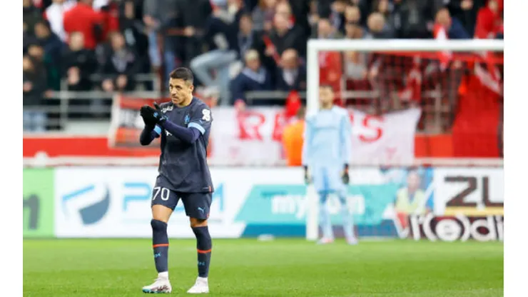 Alexis Sánchez anotó un doblete ante el Reims por el Olympique de Marsella.