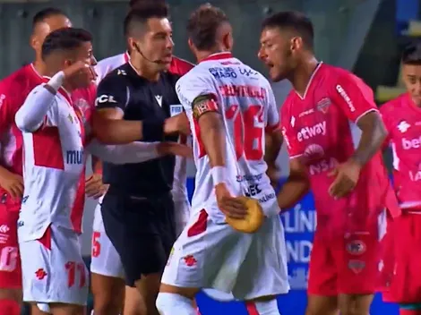 Histórico: tiran sopaipilla como proyectil en Conce