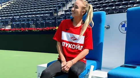WTA funa a Potapova por usar ropa del Spartak Moscú en Indian Wells