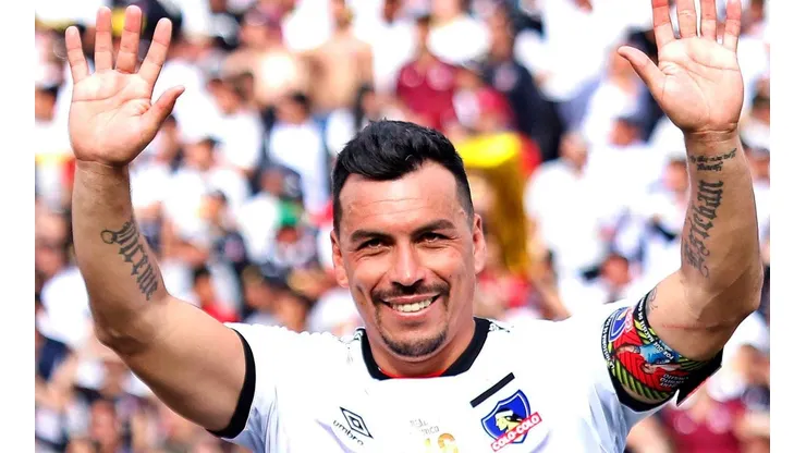 Esteban Paredes espera despedirse del fútbol ante un repleto estadio Monumental