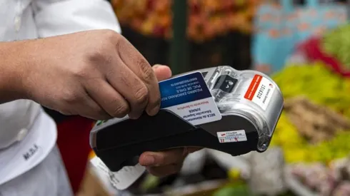 ¿Cuál es el monto de la Tarjeta Junaeb en marzo y abril?