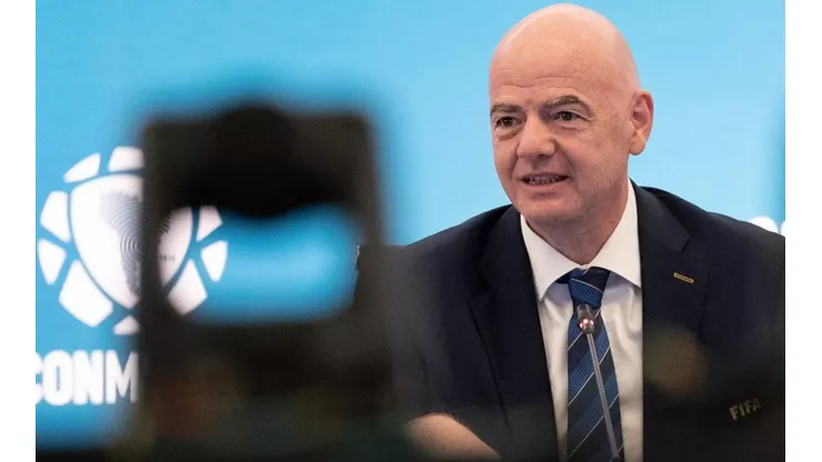 Gianni Infantino será presidente de la FIFA al menos hasta 2027