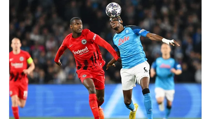 Napoli sigue con vida en la Champions League
