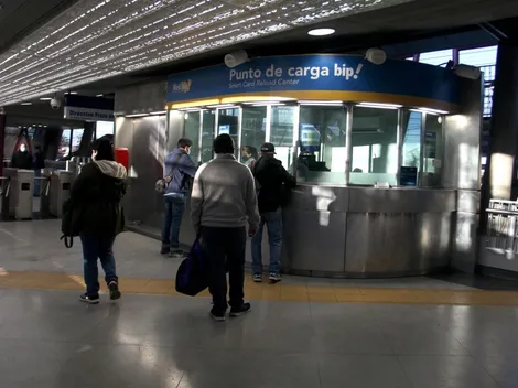 Metro deja de entregar boleta por carga de la Bip!