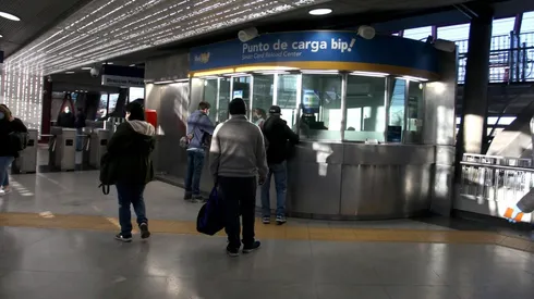 Metro deja de entregar boleta por carga de la Bip!