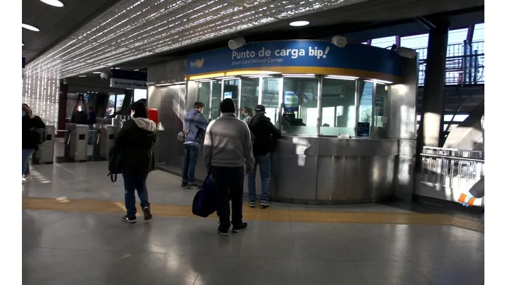 Metro deja de entregar boleta por carga de la Bip!