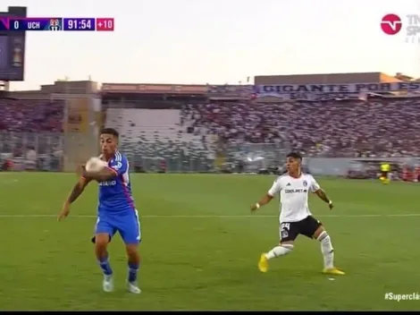 Quinteros reclama que no se le cobró un penal a Colo Colo