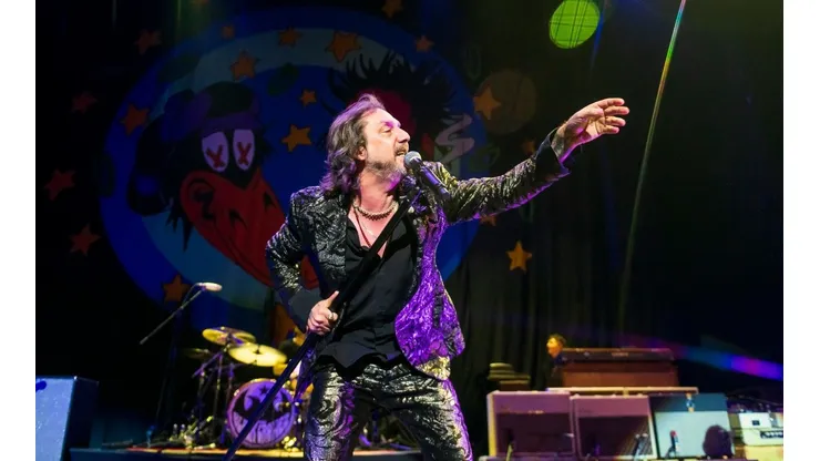 Chris Robinson deleitó con su carisma al público presente en el Caupolicán.