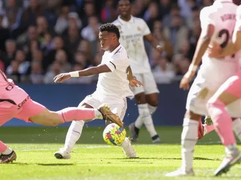 Real Madrid golea al Espanyol y no cede un centímetro al Barça