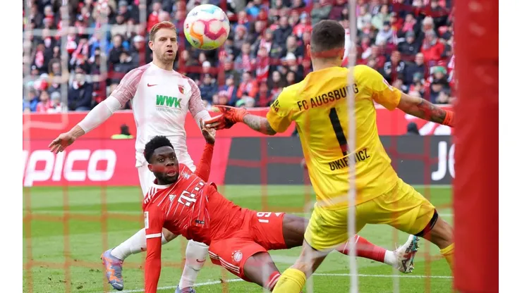 Bayern goleó y sigue como líder en Alemania