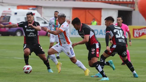 Leonardo Valencia es titular en el duelo entre Cobresal y Palestino por la Copa Sudamericana.