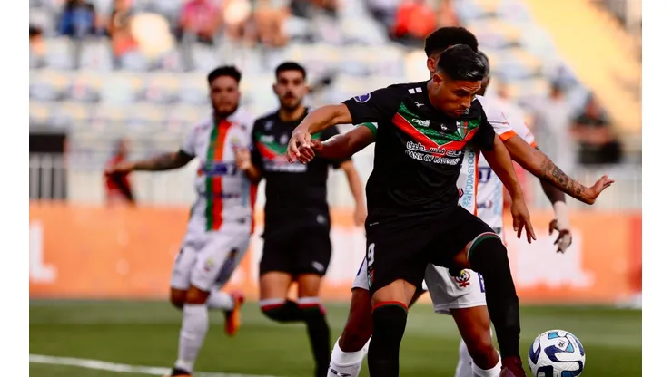 Maxi Salas fue el asistidor de Misael Dávila en la victoria de Palestino ante Cobresal en la Copa Sudamericana.