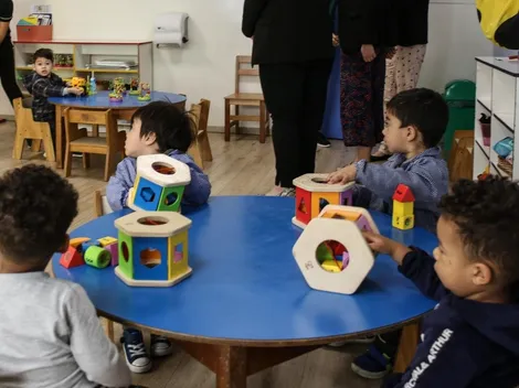 Sala Cuna: Así es el cambio que busca implementar el Gobierno en beneficio de madres y padres