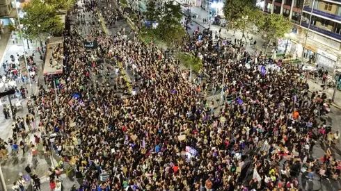 Revisa las mejores fotos del Día Internacional de la Mujer en Santiago