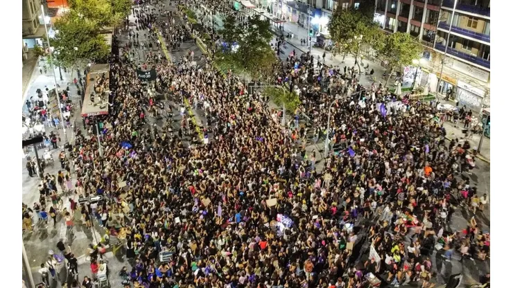Revisa las mejores fotos del Día Internacional de la Mujer en Santiago