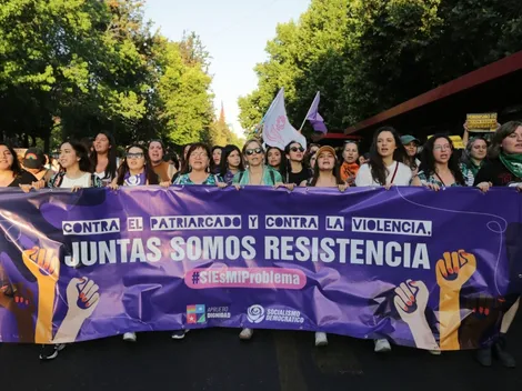 Día de la Mujer ¿Cómo y a qué hora llegar a la marcha del 8M en Santiago?