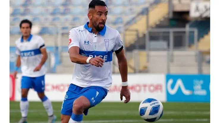 Mauricio Isla recibió críticas de Juan Cristóbal Guarello por su nivel.