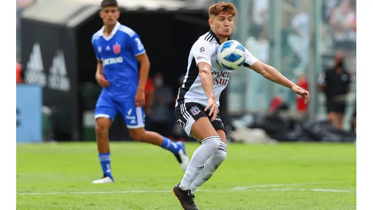 Leonardo Gil ha jugado dos partidos para Colo Colo en el Campeonato Nacional 2023 y sueña con abrirse paso en la oncena del Superclásico.