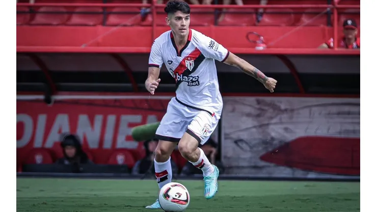 Ángelo Araos sumó sus primeros minutos con el Goianiense