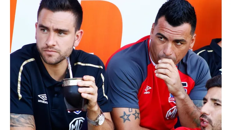 Esteban Paredes le tocó la oreja a Matías Zaldivia previo al Superclásico