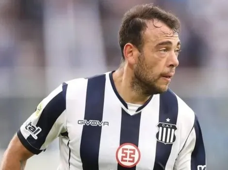 Berizzo observa en vivo a Catalán y se manda flor de chambonada