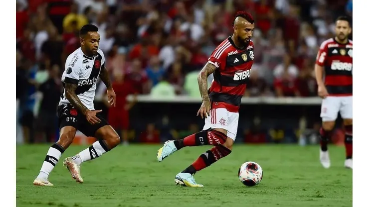 Arturo Vidal fue titular pero no pudo hacer nada para evitar la derrota del Flamengo