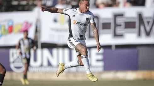 Vargas marca un nuevo gol para el Atlético Mineiro en el estadual.