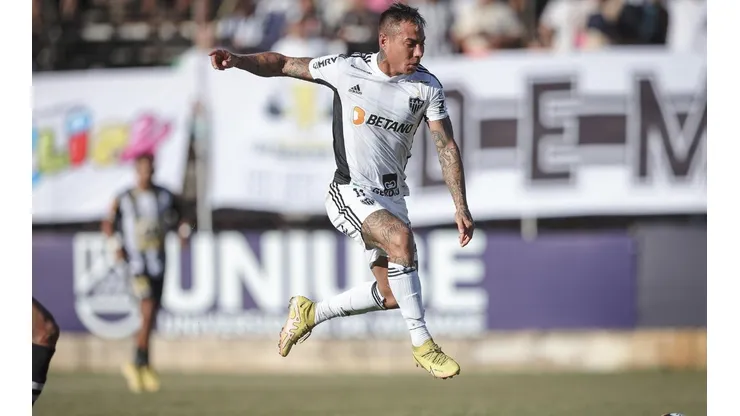 Vargas marca un nuevo gol para el Atlético Mineiro en el estadual.