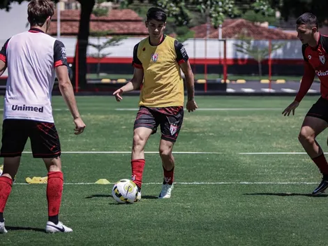 Araos se luce en su primera titularidad y Goianiense golea feo