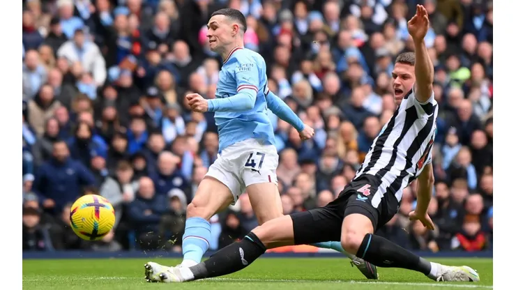 Phil Foden inició el camino al triunfo del Manchester City sobre el Newcastle.