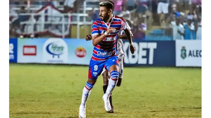 Lucero anotó un doblete en Copa Libertadores