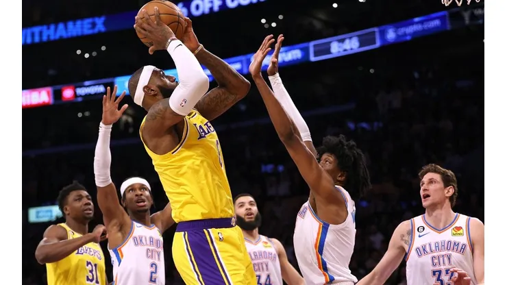 LeBron será baja en los Lakers por lesión.