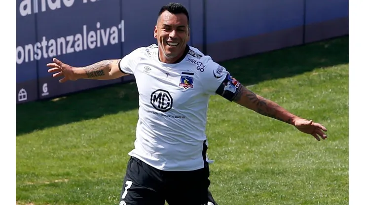Esteban Paredes vestirá de corto por última vez en Macul.