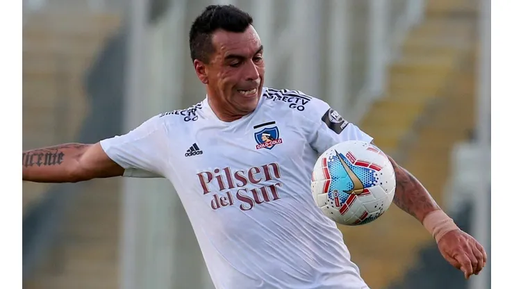 Colón confirma que viene a la despedida de Esteban Paredes como rival de Colo Colo.