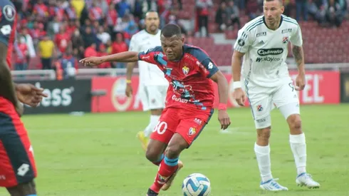 La ida fue empate 2 a 2 en Ecuador.