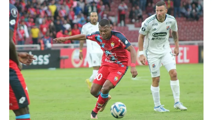 La ida fue empate 2 a 2 en Ecuador.