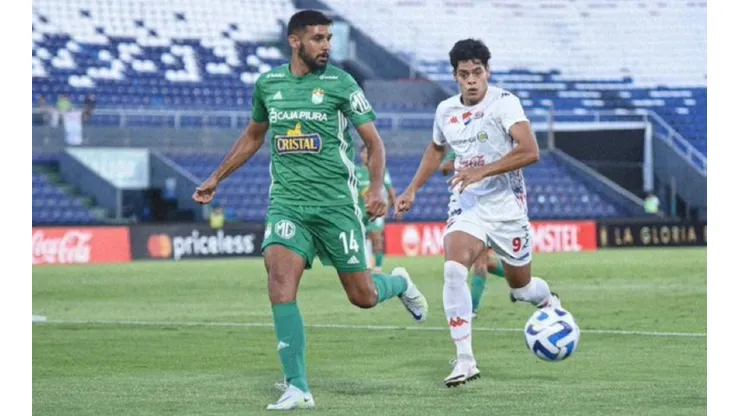 Nacional golpeó primero en Paraguay.