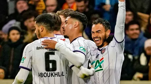 Suazo anotó un golazo para su equipo en la Copa de Francia.