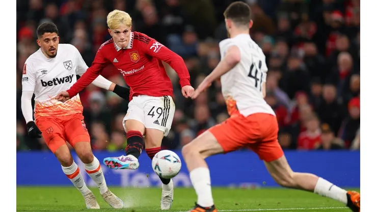 Manchester United estiró su invicto a 12 partidos