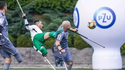 Oleksy y su golazo de tijera