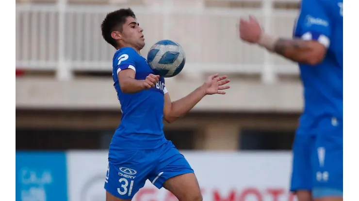 Bryan González: el Sub 20 que se toma el mediocampo de la Roja.