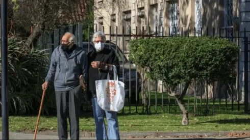 Beneficios para la tercera edad y pensionados en Chile.