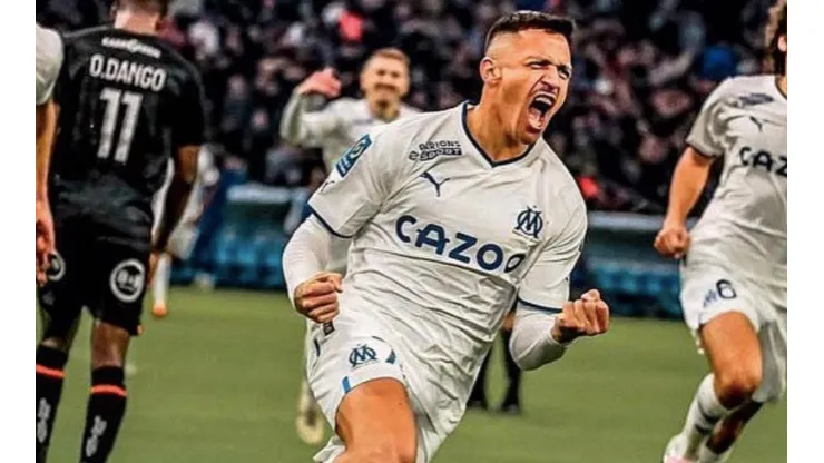 Alexis Sánchez busca seguir repartiendo abrazos en el Olympique de Marsella.