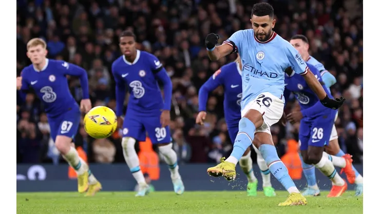 Mahrez anotó una joya de tiro libre para abrir el marcador