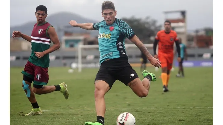 Carlos Palacios cierra su paso por Brasil con polémica